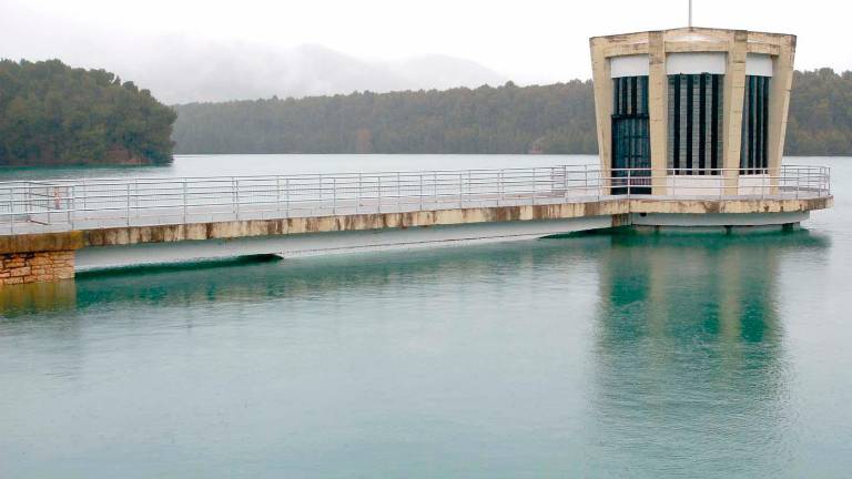 Así se desbordó el embalse de la Bolera en 2014 Así se desbordó el embalse de la Bolera en 2014