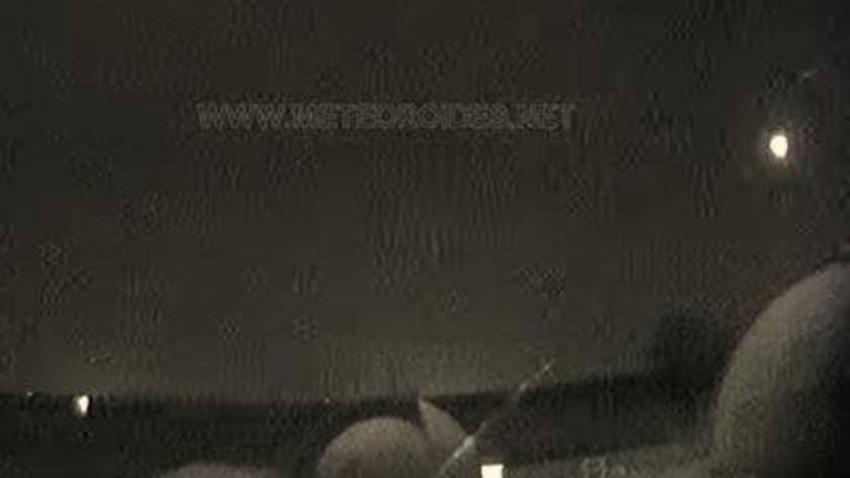 Un meteorito cae en una aldea de Ciudad Real, en Sierra Morena Un meteorito cae en una aldea de Ciudad Real, en Sierra Morena