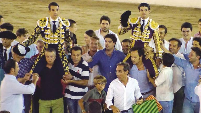 La puerta grande se abre para Manzanares y Pablo Aguado La puerta grande se abre para Manzanares y Pablo Aguado