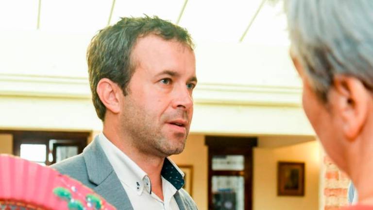 Millán, dispuesto a gobernar en minoría si en 24 horas no se cierra un acuerdo con Cs Millán, dispuesto a gobernar en minoría si en 24 horas no se cierra un acuerdo con Cs