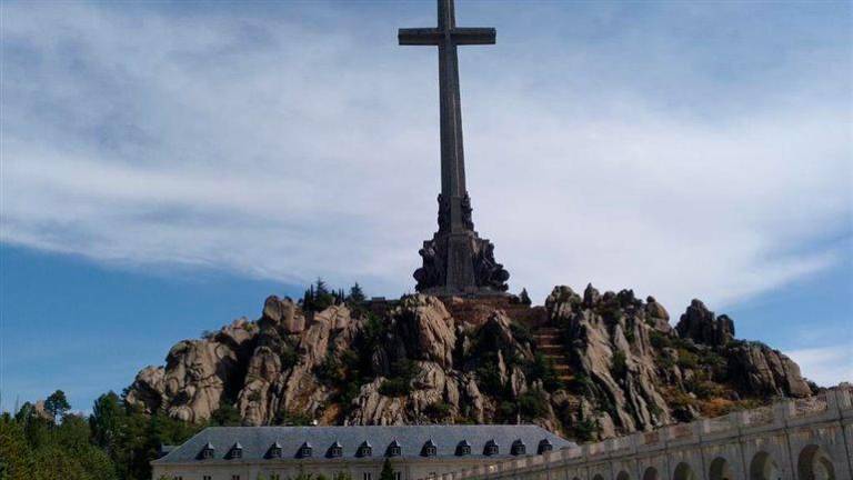 El Supremo da un paso para la exhumación de Franco El Supremo da un paso para la exhumación de Franco