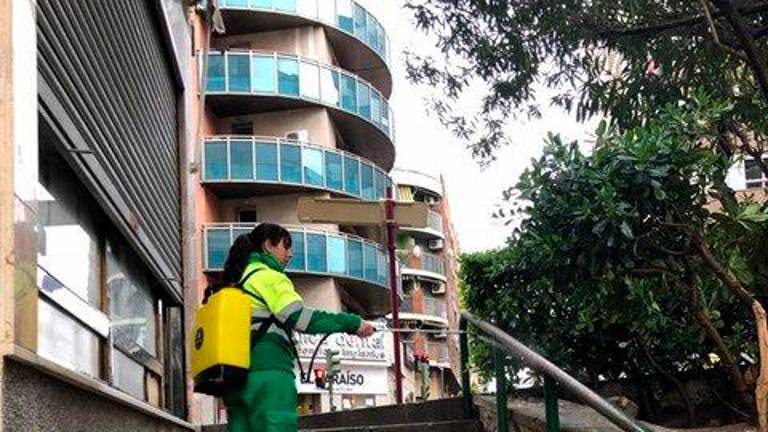 Limpieza y desinfección en calles y zonas sensibles Limpieza y desinfección en calles y zonas sensibles