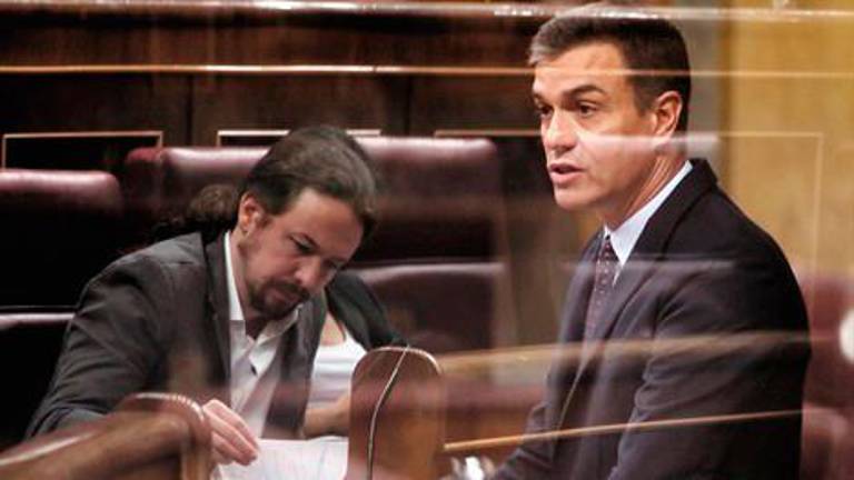Sánchez e Iglesias se encaran de nuevo por la investidura Sánchez e Iglesias se encaran de nuevo por la investidura