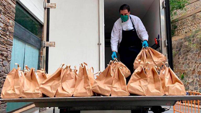 Una empresa de Guarromán patenta un tratamiento germicida para descontaminar las carrocerías Una empresa de Guarromán patenta un tratamiento germicida para descontaminar las carrocerías