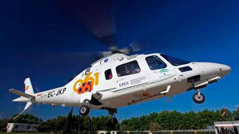Salud eleva a cinco personas heridas en la explosión de un helicóptero del 061 en Córdoba Salud eleva a cinco personas heridas en la explosión de un helicóptero del 061 en Córdoba