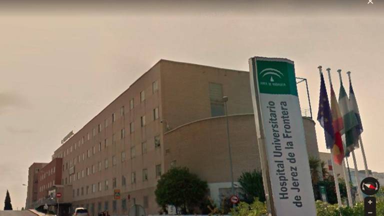 Una persona afectada por humo en Jerez Una persona afectada por humo en Jerez