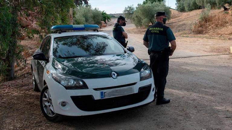 Muere un joven de 19 años tras volcar un coche en Arjona Muere un joven de 19 años tras volcar un coche en Arjona