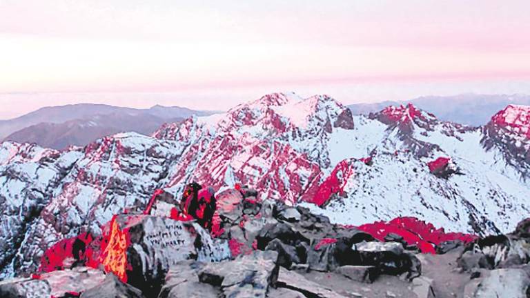 Una expedición a lo más alto Una expedición a lo más alto