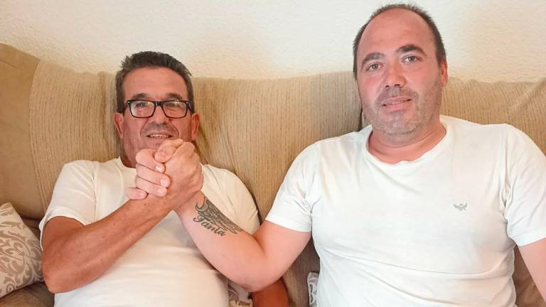 De profesión héroe y pintor de brocha gorda De profesión héroe y pintor de brocha gorda