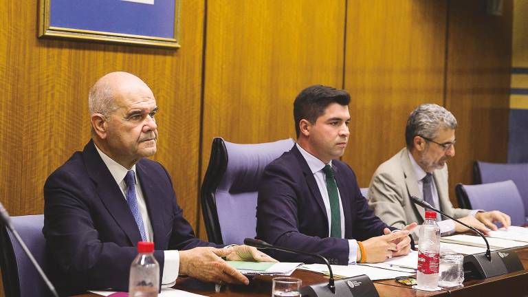 Chaves se va sin contestar de la comisión de investigación Chaves se va sin contestar de la comisión de investigación