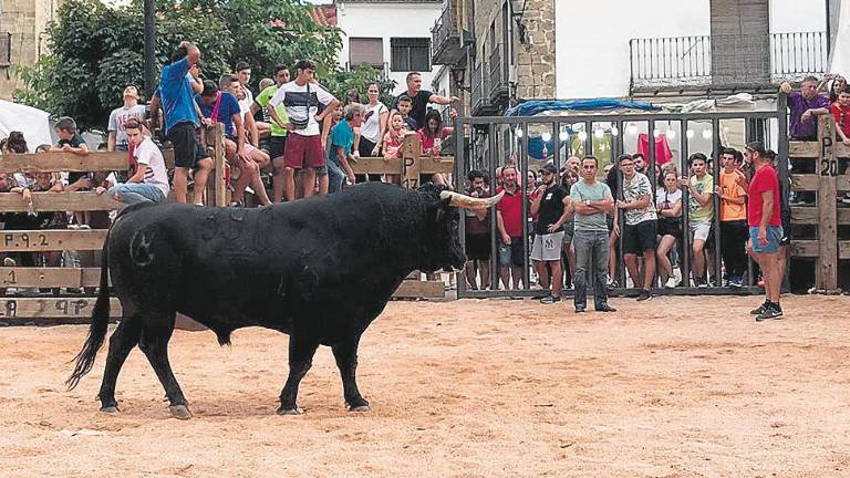 Iznatoraf encara los últimos días de festejos con tradicionales actos y celebraciones Iznatoraf encara los últimos días de festejos con tradicionales actos y celebraciones