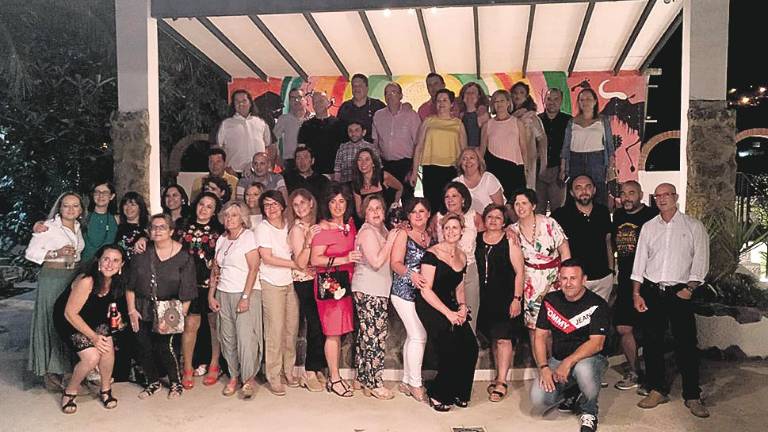 Encuentro en Beas de Segura de unos 90 vecinos nacidos en el año 1969 Encuentro en Beas de Segura de unos 90 vecinos nacidos en el año 1969