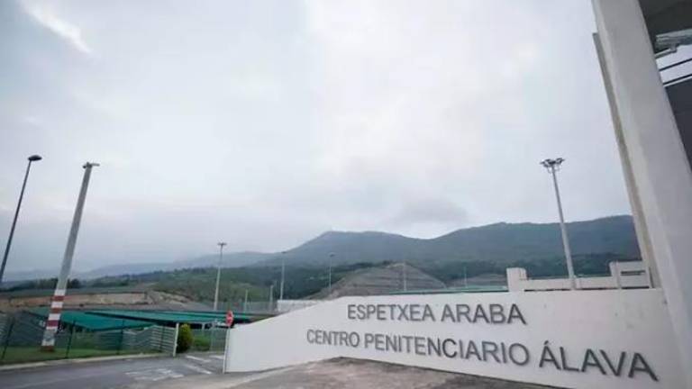 El 70% de presos etarras están ya en cárceles vascas, según la AVT El 70% de presos etarras están ya en cárceles vascas, según la AVT