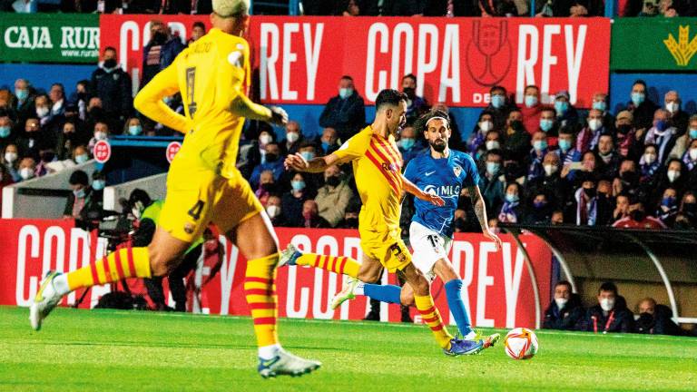 El Linares Deportivo mide en una hora con el Elche si recupera su nivel y las posibilidades de seguir en la Copa del Rey El Linares Deportivo mide en una hora con el Elche si recupera su nivel y las posibilidades de seguir en la Copa del Rey