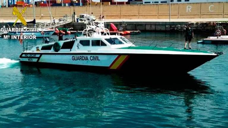 El buque de la Guardia Civil continúa fondeado con 168 migrantes a la espera del desembarco en Mauritania El buque de la Guardia Civil continúa fondeado con 168 migrantes a la espera del desembarco en Mauritania
