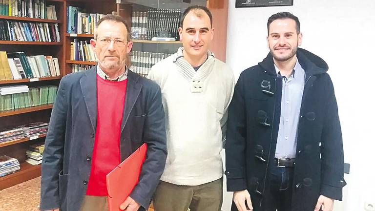Llamamiento a las urnas en doce aldeas Llamamiento a las urnas en doce aldeas