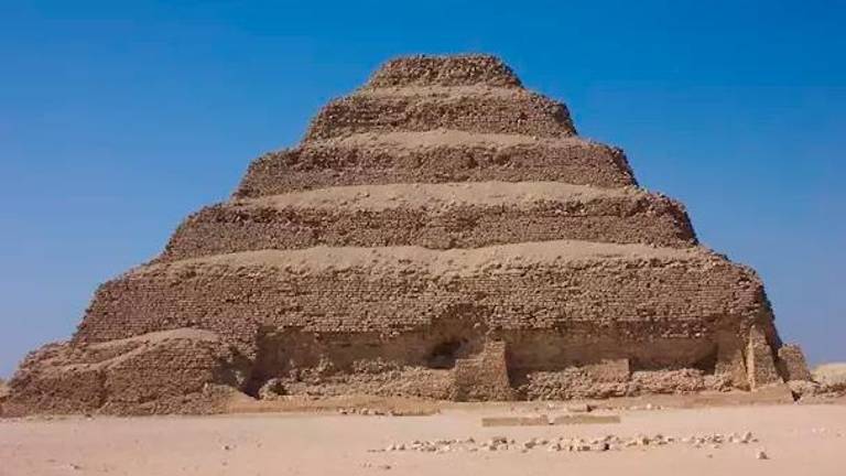 Un gran felino momificado se descubre en Egipto Un gran felino momificado se descubre en Egipto