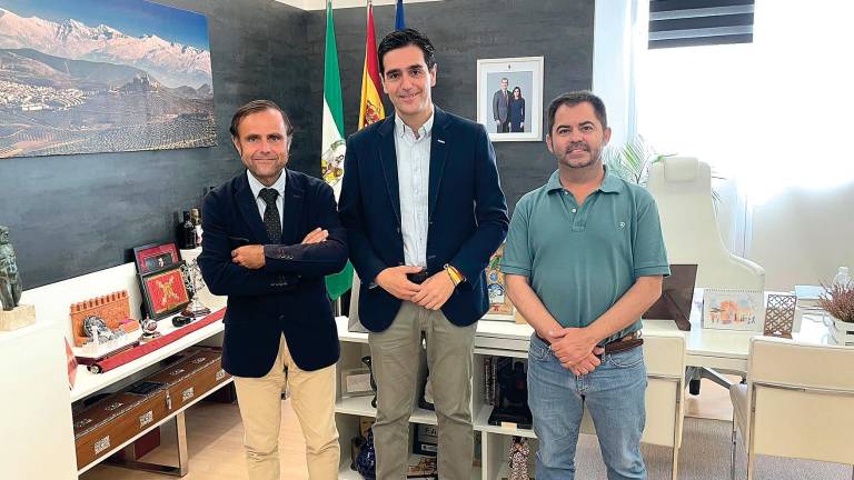 Reunión en Alcalá la Real sobre el servicio de autobús con Granada Reunión en Alcalá la Real sobre el servicio de autobús con Granada