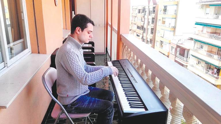 Un concierto de piano que suena a gloria al vecindario Un concierto de piano que suena a gloria al vecindario