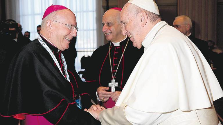 Adhesión “profunda” del obispo al Papa Francisco