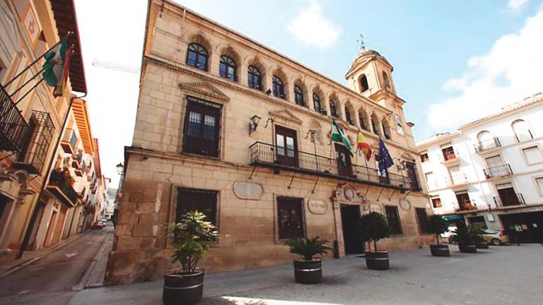 El PP acusa a la oposición de saturar a los técnicos El PP acusa a la oposición de saturar a los técnicos