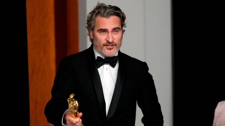 Joaquin Phoenix se lleva el Oscar al mejor actor por Joker y deja sin premio a Antonio Banderas Joaquin Phoenix se lleva el Oscar al mejor actor por Joker y deja sin premio a Antonio Banderas