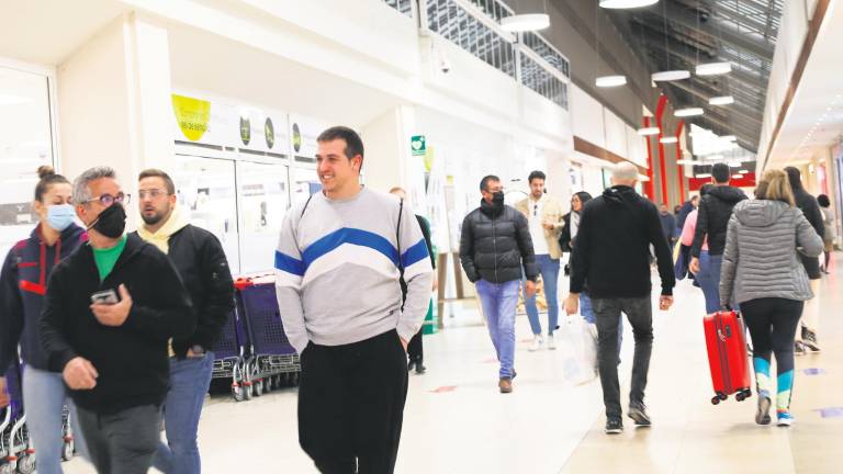 Jaén mantiene la prudencia ante la nueva medida de mascarillas en interiores Jaén mantiene la prudencia ante la nueva medida de mascarillas en interiores