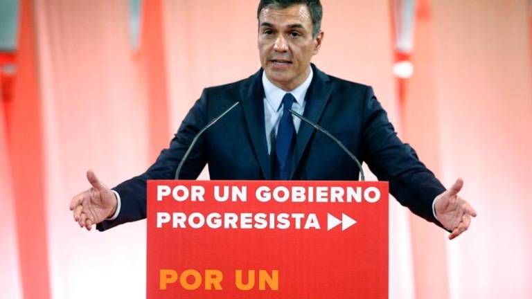 Pedro Sánchez ofrece cargos en instituciones a Podemos Pedro Sánchez ofrece cargos en instituciones a Podemos