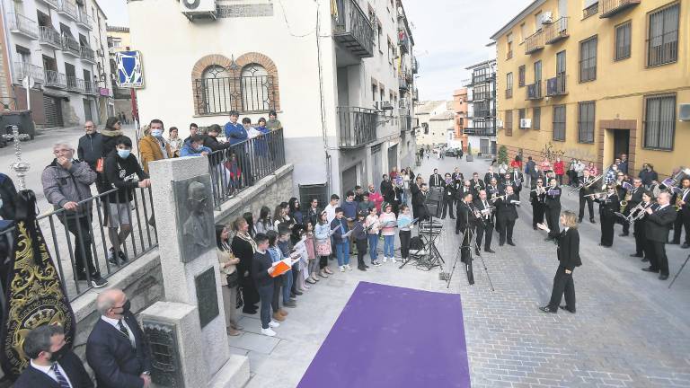 El maestro Emilio Cebrián ya está en su sitio El maestro Emilio Cebrián ya está en su sitio