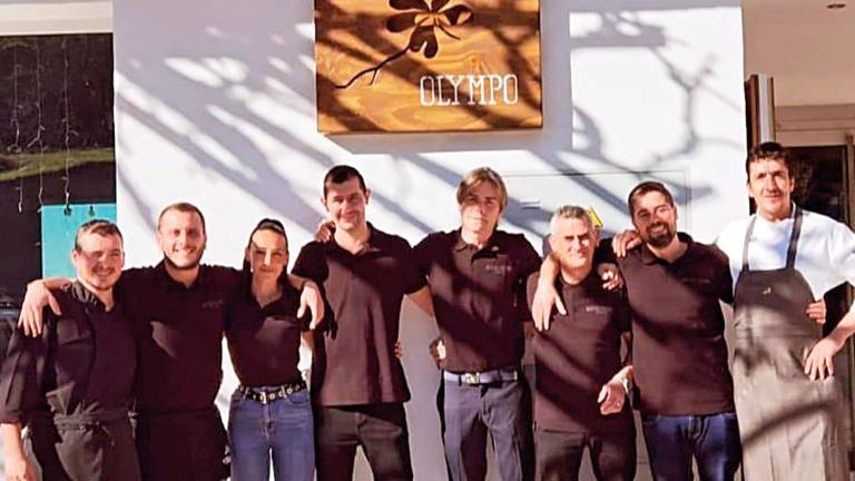 Fernando Zamora, del restaurante Aleuri-Olympo: “Nos encanta hacer cosas únicas y distintas” Fernando Zamora, del restaurante Aleuri-Olympo: “Nos encanta hacer cosas únicas y distintas”