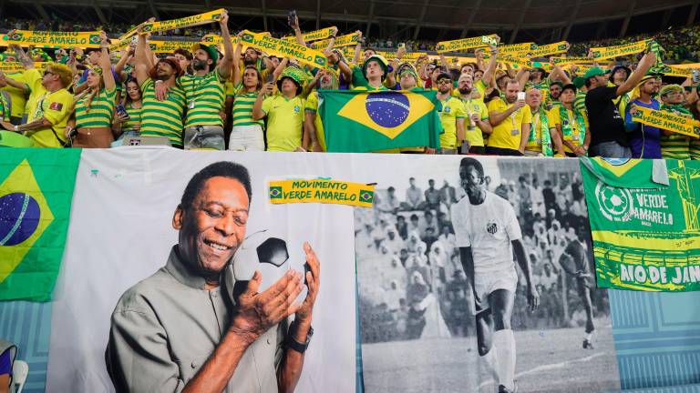 Pelé ya juega al fútbol en otro campo Pelé ya juega al fútbol en otro campo
