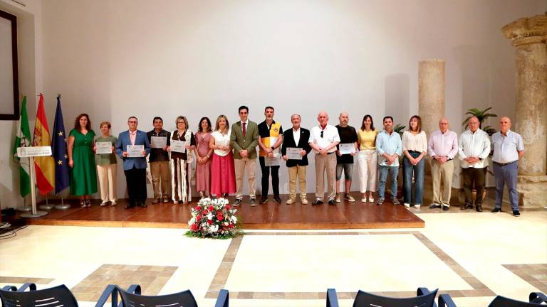 Homenaje en Alcalá de la Real a siete grandes donantes de sangre en la provincia Homenaje en Alcalá de la Real a siete grandes donantes de sangre en la provincia