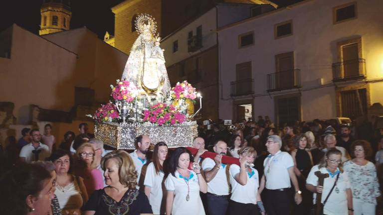 Rendidos ante la patrona Rendidos ante la patrona