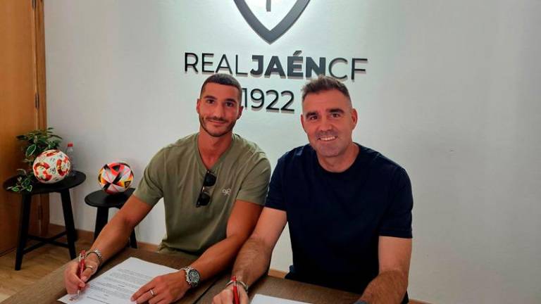 Pedro Fernández renueva con el Real Jaén hasta 2027 Pedro Fernández renueva con el Real Jaén hasta 2027