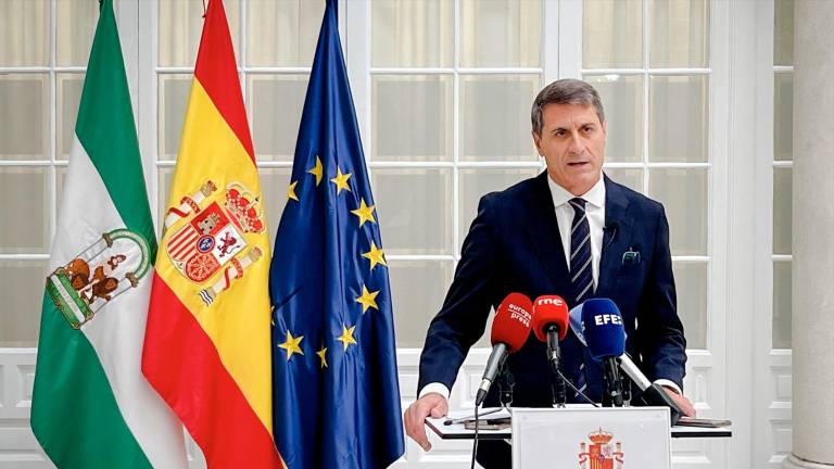 Gobierno acusa a Moreno de renunciar a 1.100 millones por el rechazo de PP al techo de gasto Gobierno acusa a Moreno de renunciar a 1.100 millones por el rechazo de PP al techo de gasto
