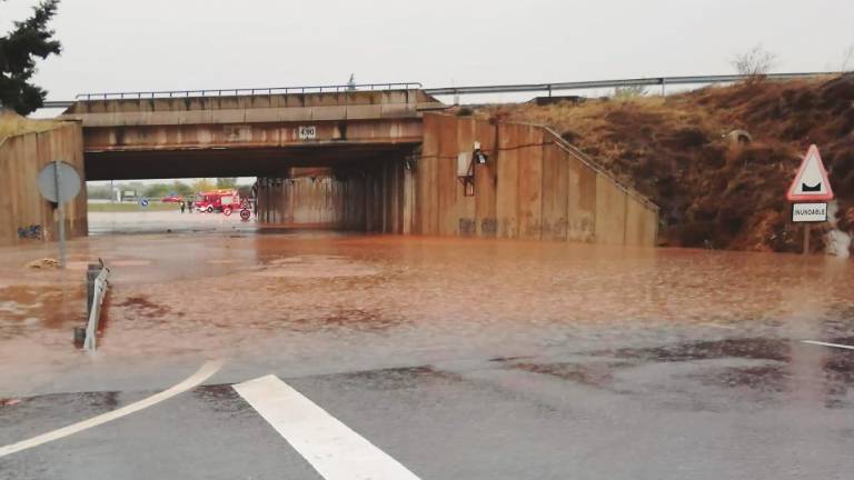 La lluvia se ceba con la provincia y registra decenas de incidencias