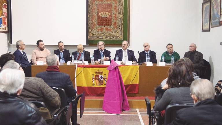 Puesta de largo de la escuela Puesta de largo de la escuela