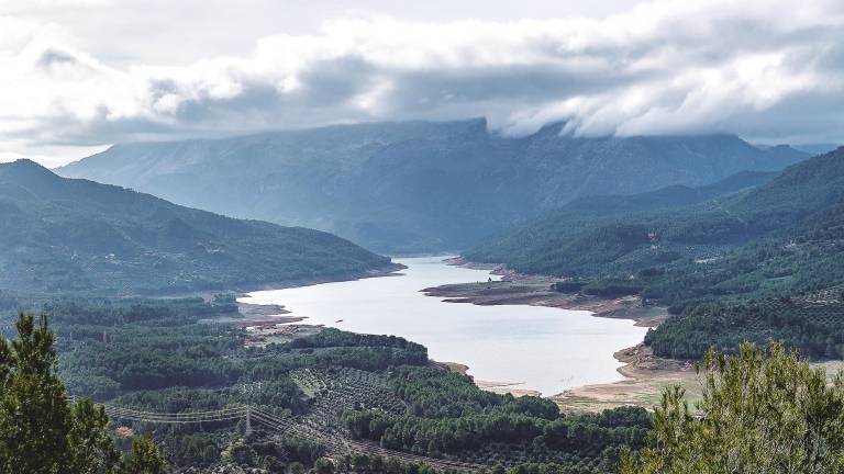 El otoño cálido y “lluvioso” no se traduce en más agua embalsada