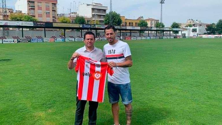 Chico Ruiz apuesta por seguir de rojiblanco Chico Ruiz apuesta por seguir de rojiblanco