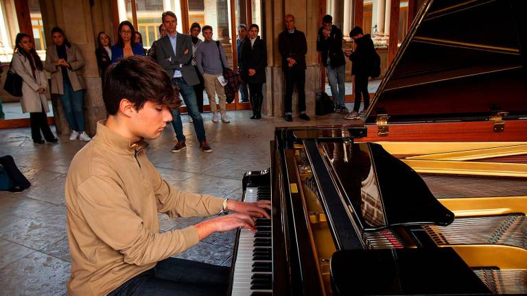 Maestros del piano en el Palacio Provincial. No se pierdan a este artista... Maestros del piano en el Palacio Provincial. No se pierdan a este artista...