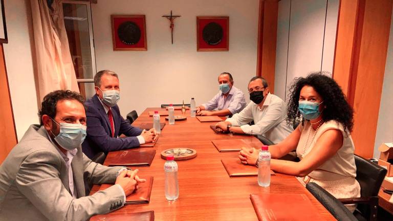 El Grupo Popular mantiene un encuentro con el Colegio Oficial de Médicos de Jaén El Grupo Popular mantiene un encuentro con el Colegio Oficial de Médicos de Jaén