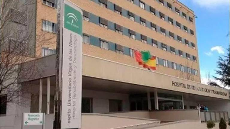 Muere una adolescente irlandesa tras despeñarse en la Fuente del Avellano durante un botellón Muere una adolescente irlandesa tras despeñarse en la Fuente del Avellano durante un botellón