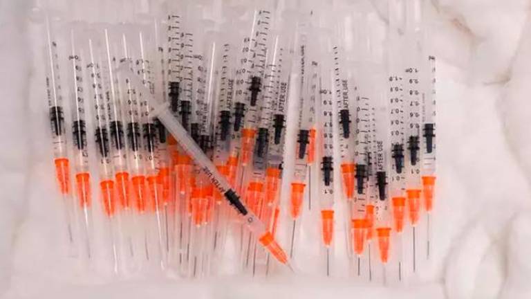 Andalucía iniciará el 3 de octubre la vacunación contra la gripe y la cuarta dosis contra la covid-19 Andalucía iniciará el 3 de octubre la vacunación contra la gripe y la cuarta dosis contra la covid-19
