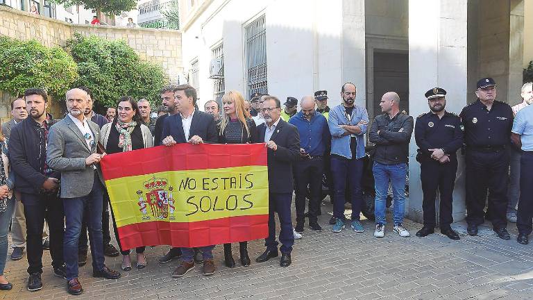 “Toda España está con vosotros” “Toda España está con vosotros”
