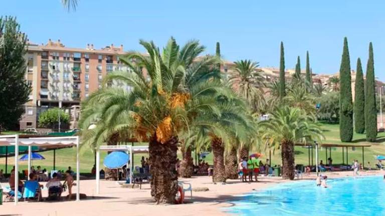 Las piscinas de Jaén reciben un millar de personas más que en 2019 Las piscinas de Jaén reciben un millar de personas más que en 2019