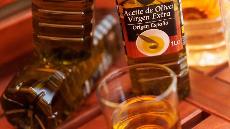 Informe Facua: El precio del aceite de oliva virgen extra se dispara hasta un 75% en un mes Informe Facua: El precio del aceite de oliva virgen extra se dispara hasta un 75% en un mes
