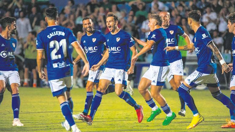 El Linares convence en el comienzo de Liga ante el Mérida (2-0) El Linares convence en el comienzo de Liga ante el Mérida (2-0)