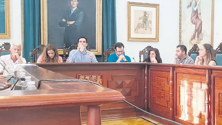 Más de 330.000 euros al año para liberados y en eventuales Más de 330.000 euros al año para liberados y en eventuales