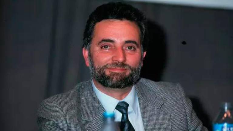 El Ayuntamiento de Córdoba distingue a Julio Anguita como Hijo Adoptivo en el aniversario de su muerte El Ayuntamiento de Córdoba distingue a Julio Anguita como Hijo Adoptivo en el aniversario de su muerte