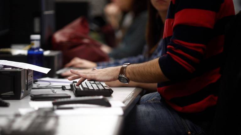Andalucía lidera la bajada del paro, pero Jaén presenta la mayor tasa de desempleo Andalucía lidera la bajada del paro, pero Jaén presenta la mayor tasa de desempleo